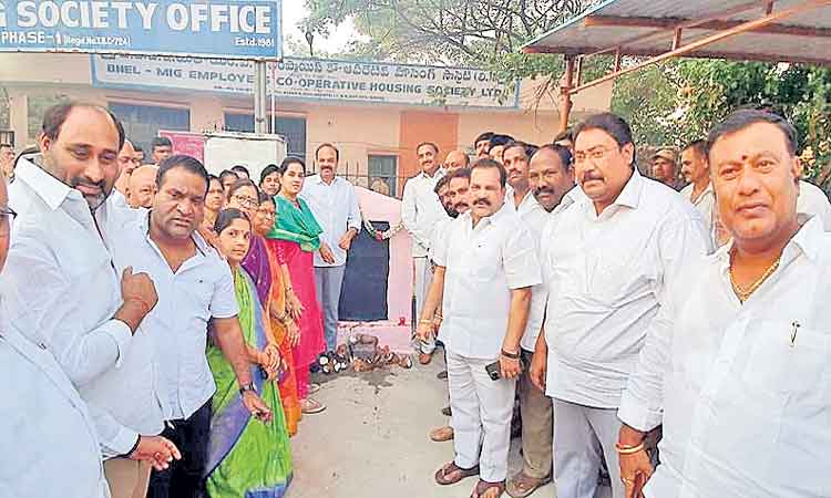 మిషన్‌ భగీరథతో ఇంటింటికీ తాగునీరు