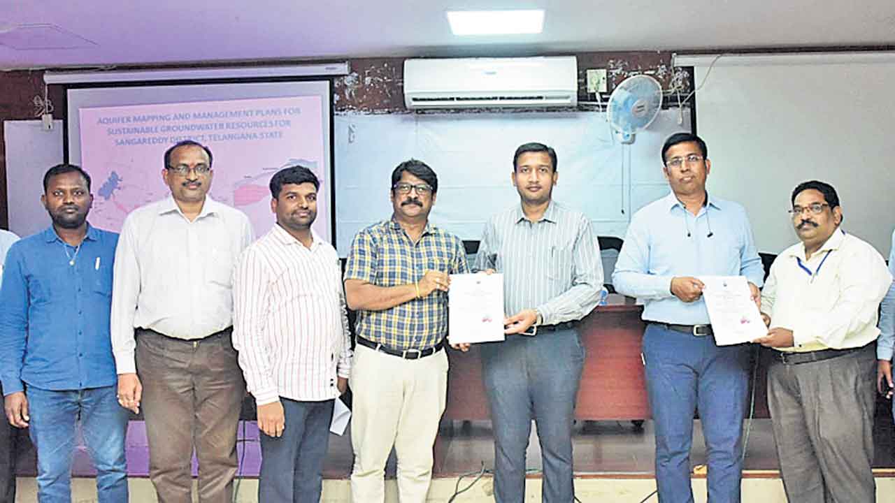 భూగర్భ జలాల పెంపునకు చర్యలు