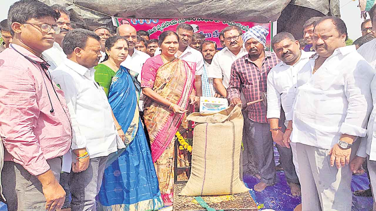 సీఎం కేసీఆర్‌ పాలనలో.. రైతే రాజు