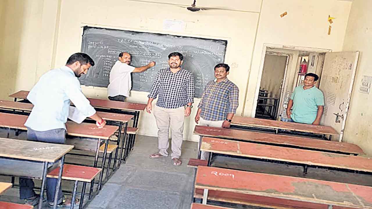 ఇంటర్‌ పరీక్షలకు సర్వం సిద్ధం