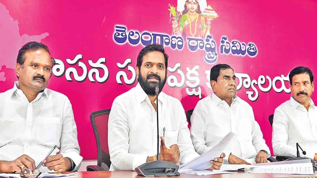 సైకో సంజయ్.. నాలుక చీరేస్తం!
