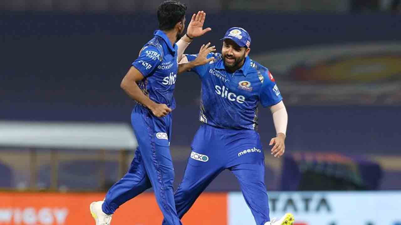 MI vs KKR | ఐదు వికెట్లు కోల్పోయిన కోల్‌కతా.. రెండు వికెట్లు తీసిన బుమ్రా