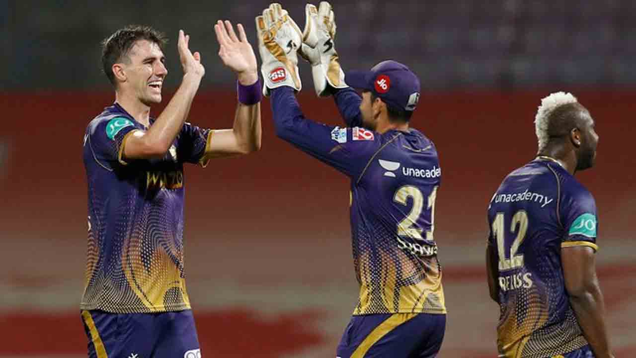 MI vs KKR | ఒకే ఓవర్లో మూడు వికెట్లు తీసిన కమిన్స్.. విజయానికి చేరువలో కోల్‌కతా