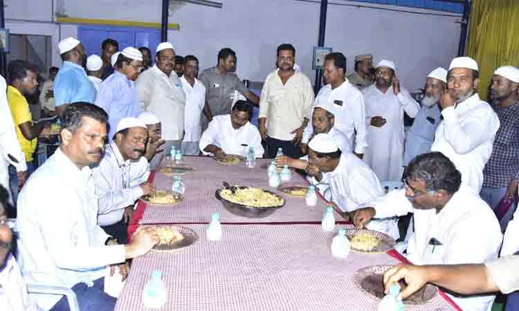 రైతులను మోసం చేస్తే చర్యలు