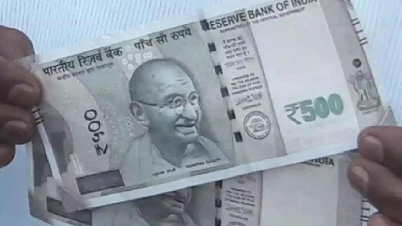 నకిలీ కరెన్సీ నోట్లు డబుల్‌