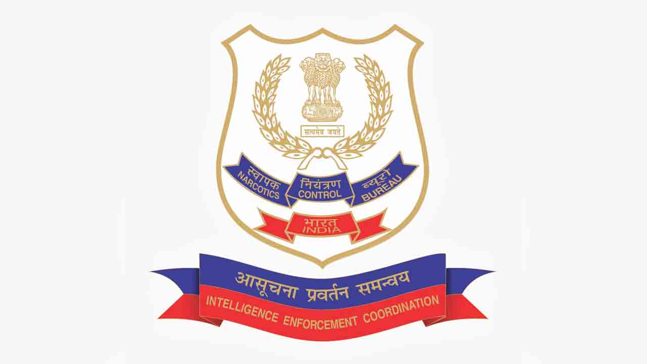 హైదరాబాద్‌లో అంతర్జాతీయ డ్రగ్స్‌ పెడ్లర్‌ అరెస్ట్‌