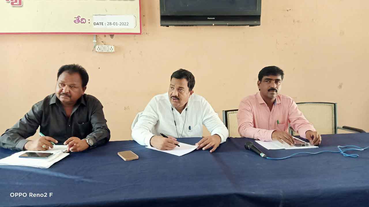 ప్రతి ఇంటికీ మిషన్‌ భగీరథ నీటిని సరఫరా చేయాలి