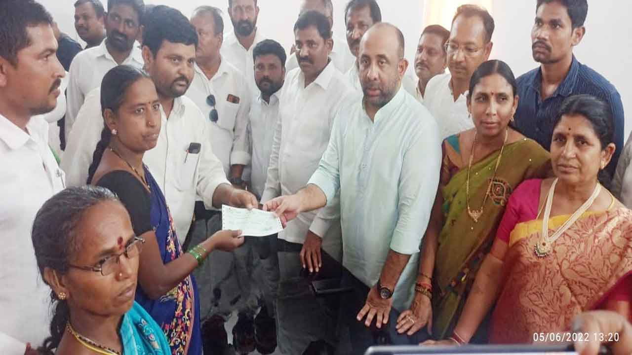 ఇంత గొప్ప పథకాలు దేశంలోనే లేవు