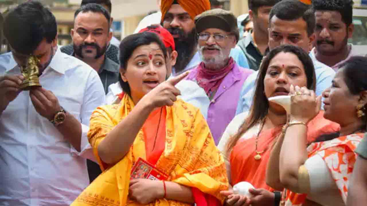 సీఎం ఉద్ధవ్‌కు నవనీత్‌ సవాల్‌.. షాక్ ఇచ్చేందుకు సిద్ధమవుతున్న సర్కారు..!