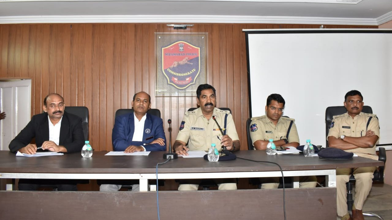 చార్జిషీట్‌ను సకాలంలో సమర్పించాలి