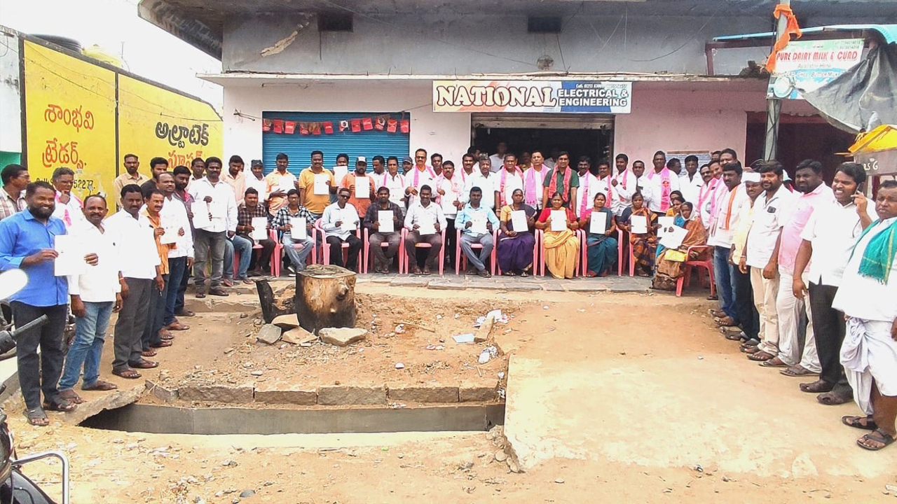 పేదలను ఆదుకుంటున్న సీఎంఆర్‌ఎఫ్‌