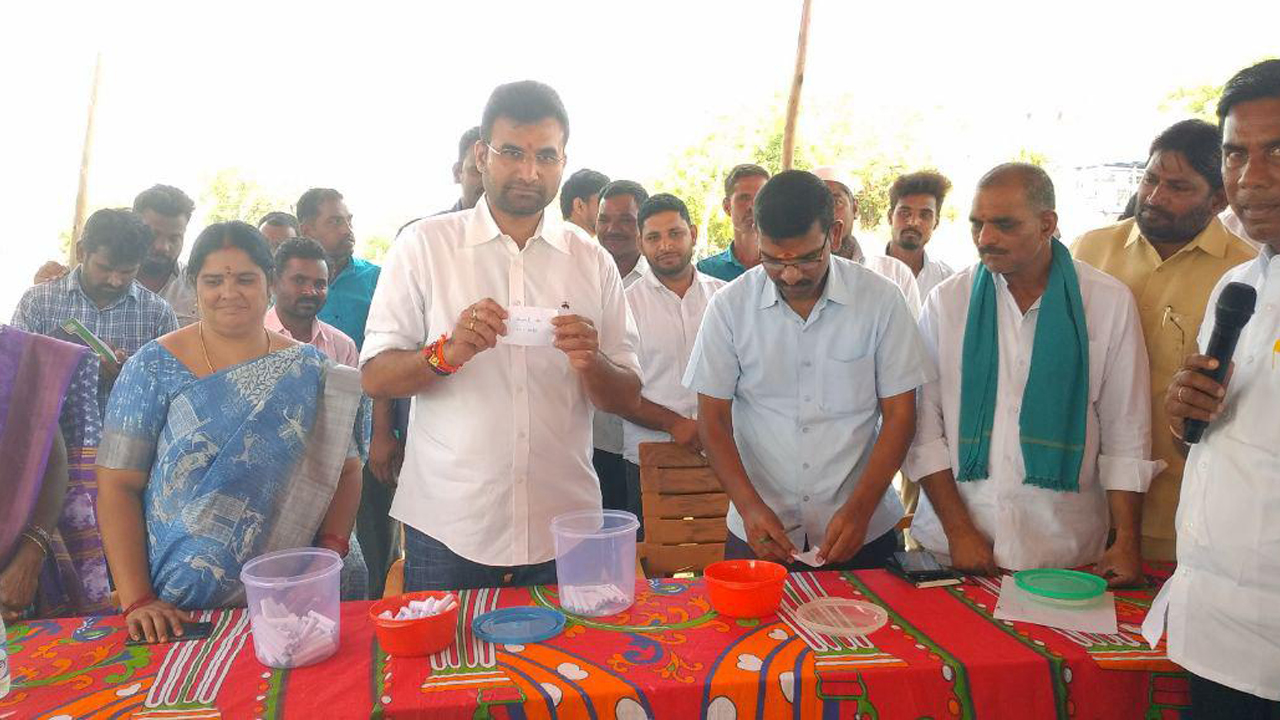 అర్హులకే డబుల్‌ బెడ్రూం ఇండ్లు