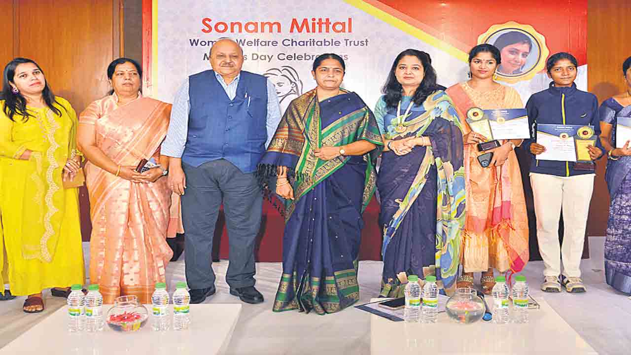 మహిళల రక్షణ, భద్రతలో మనమే మేటి