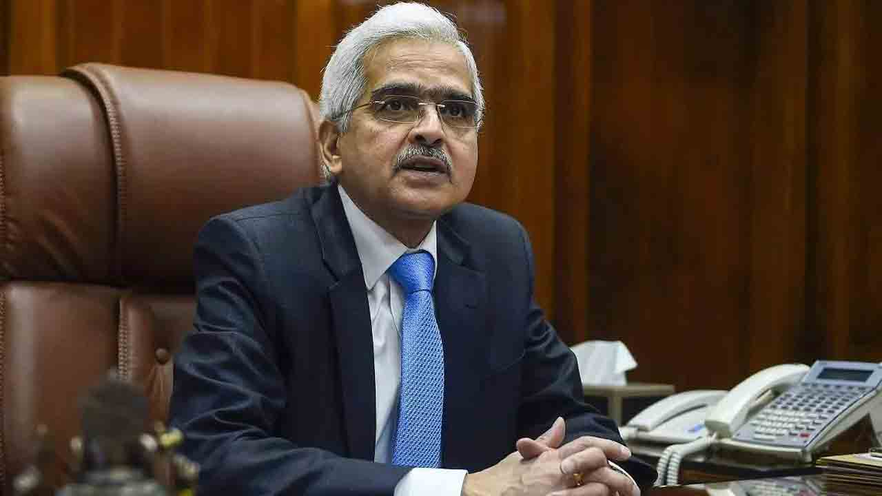 RBI on Banks | సొంత వ‌న‌రుల‌తోనే నిధులు స‌మ‌కూర్చుకోవాలి.. బ్యాంకుల‌కు ఆర్బీఐ దిశా నిర్దేశం