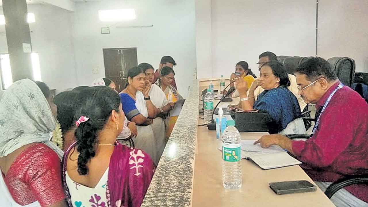 అసంక్రమిత వ్యాధులపై ప్రజలకు అవగాహన కల్పించాలి