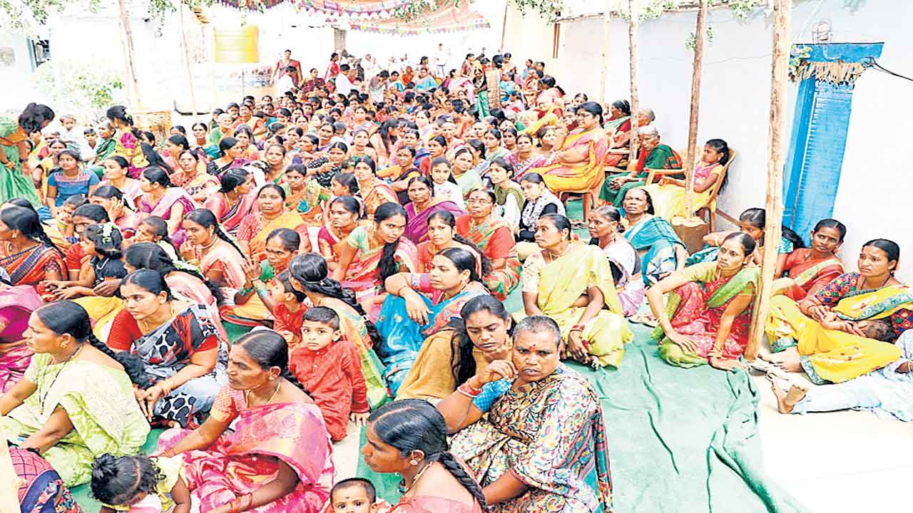 ఘనంగా గ్రామదేవతల విగ్రహ ప్రతిష్ఠాపన