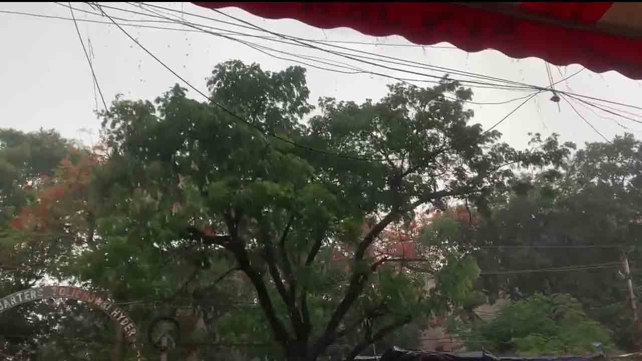 హైద‌రాబాద్‌లో భారీ వ‌ర్షం..
