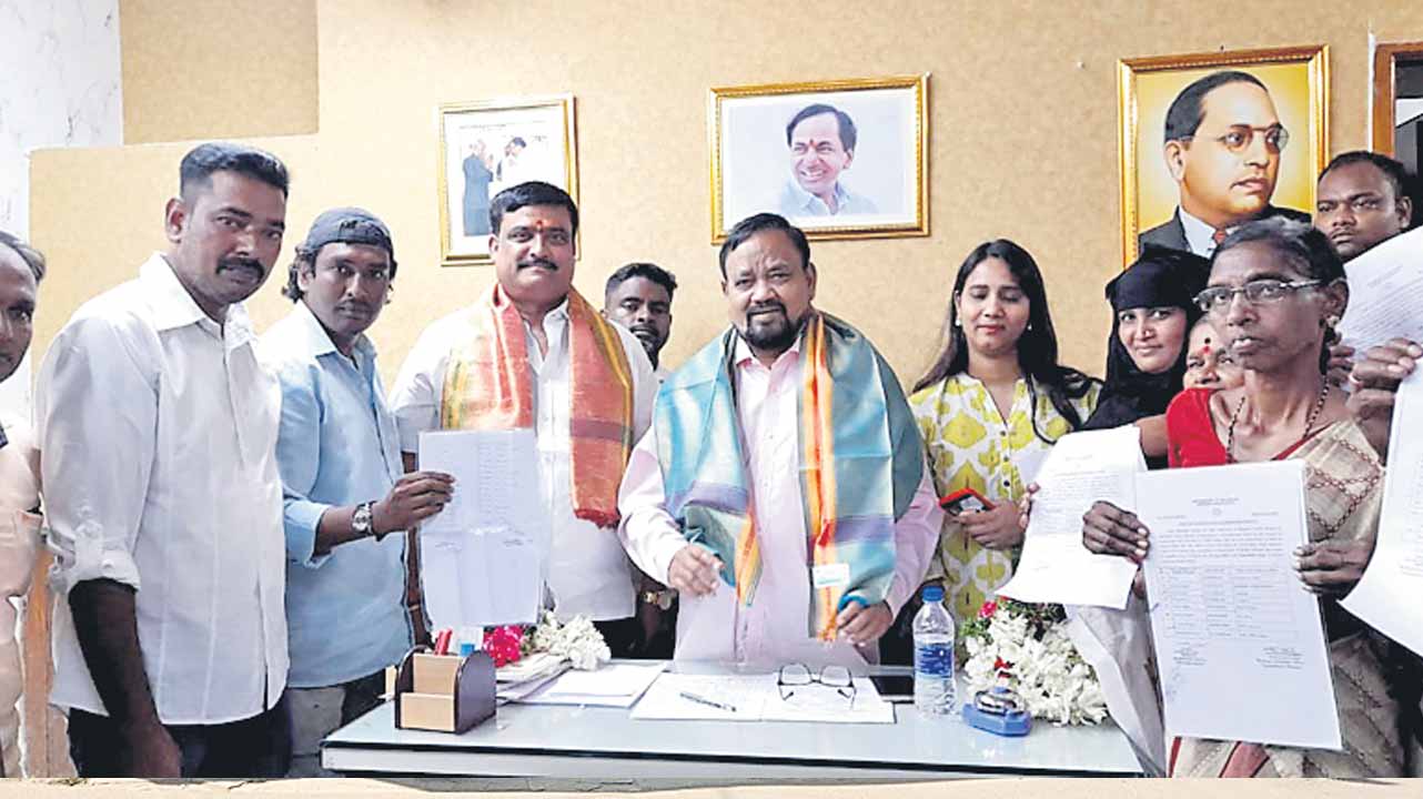 అర్హులైనవారికి డబుల్‌ ఇండ్లు