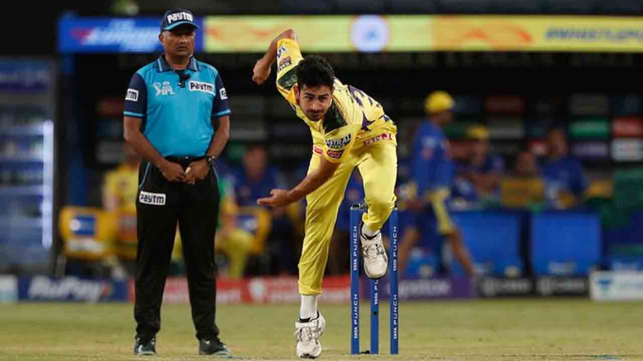 SRH vs CSK | రెండు వికెట్లు కోల్పోయిన సన్‌రైజర్స్.. పవర్‌ప్లే ముగిసే సరికి స్కోరు ఎంతంటే?