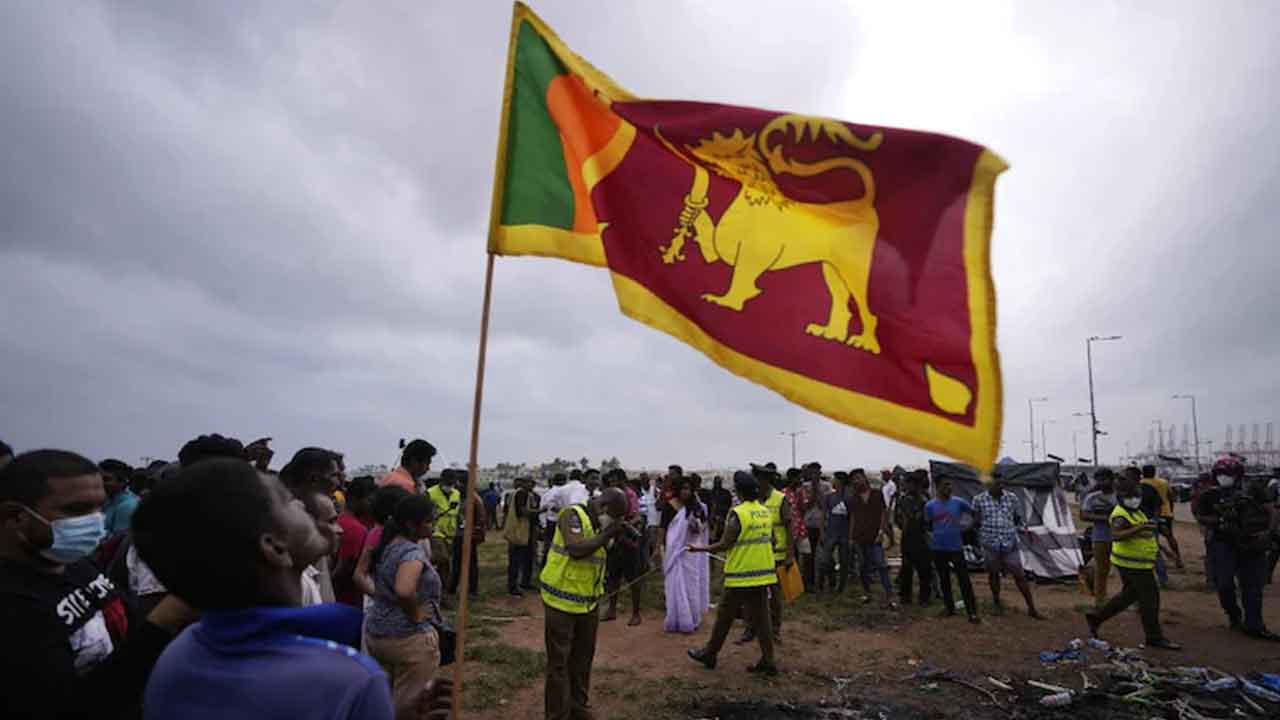 Sri Lanka Violence | శ్రీలంకలో కనిపిస్తే కాల్చివేత.. రక్షణశాఖ ఇలా !