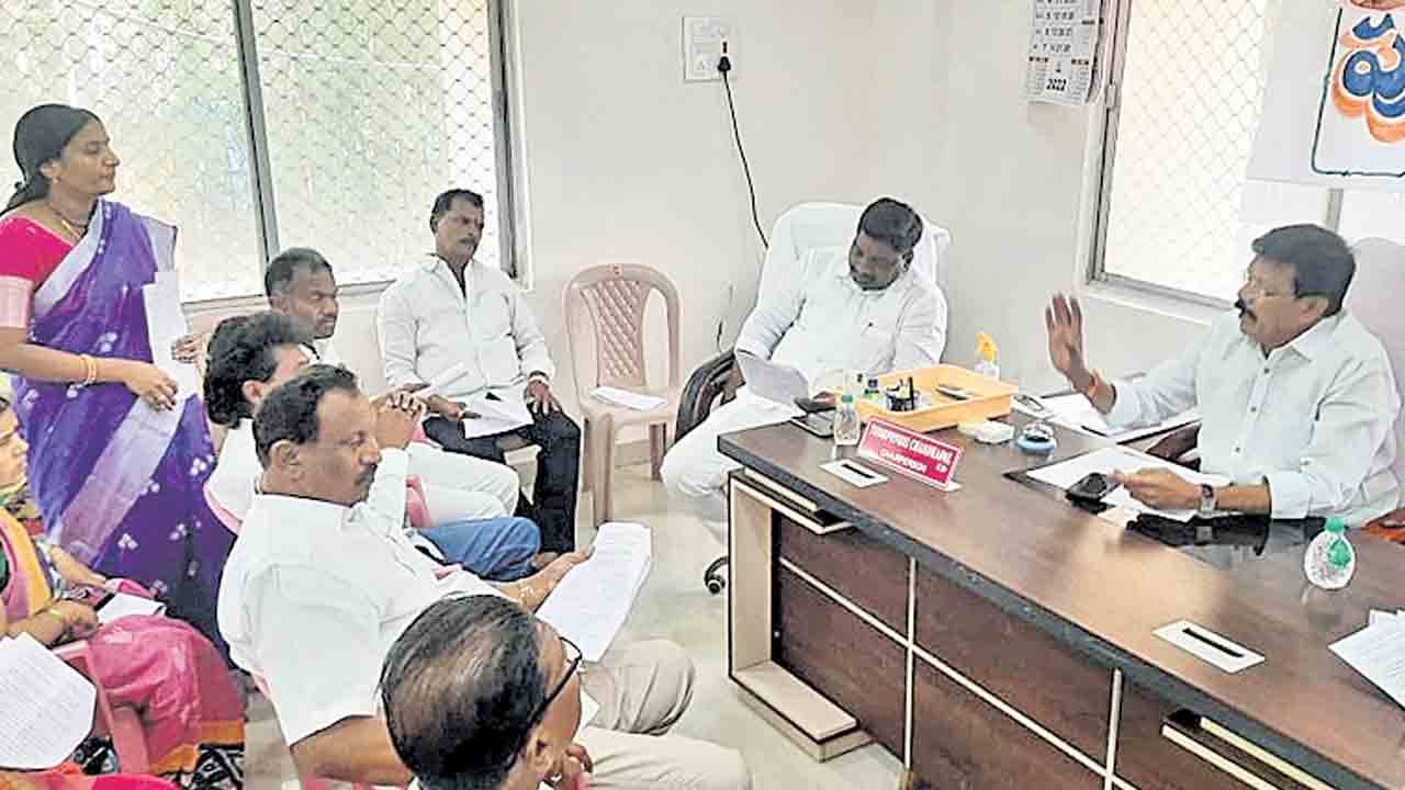 పట్టణ ప్రగతికి సిద్ధం కావాలి