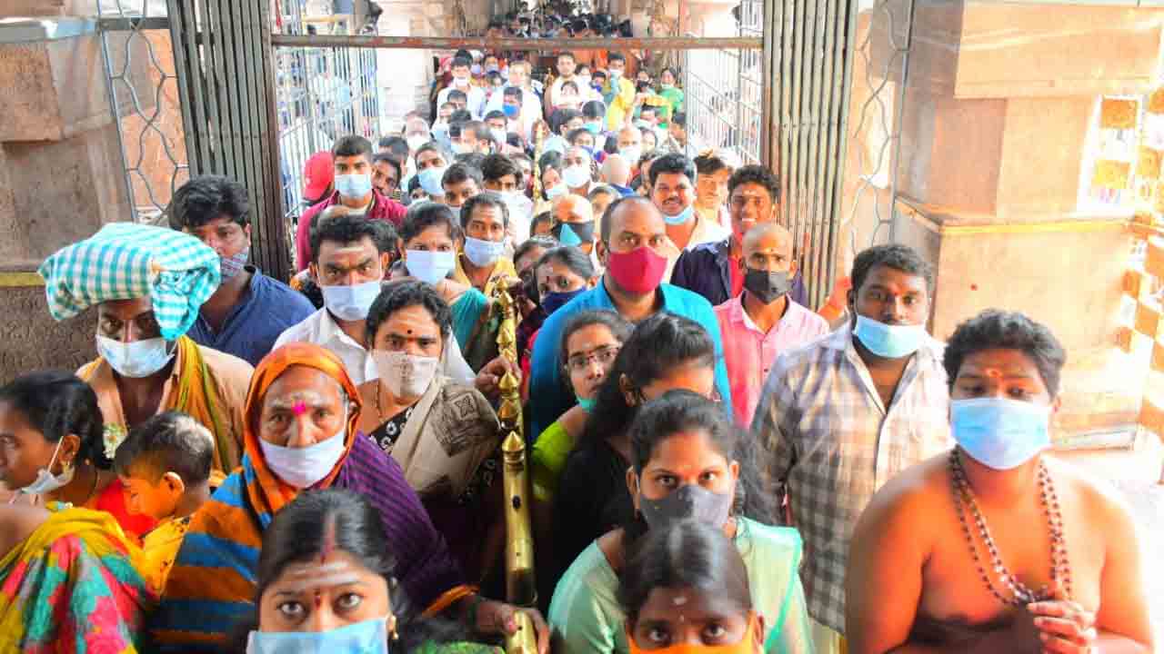 Srisailam Temple | భక్తులతో కిటకిటలాడిన శ్రీగిరి