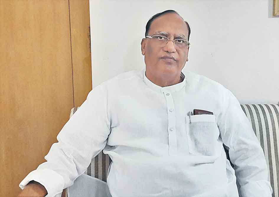 కేసీఆర్‌ను విమర్శించడమే పనా?