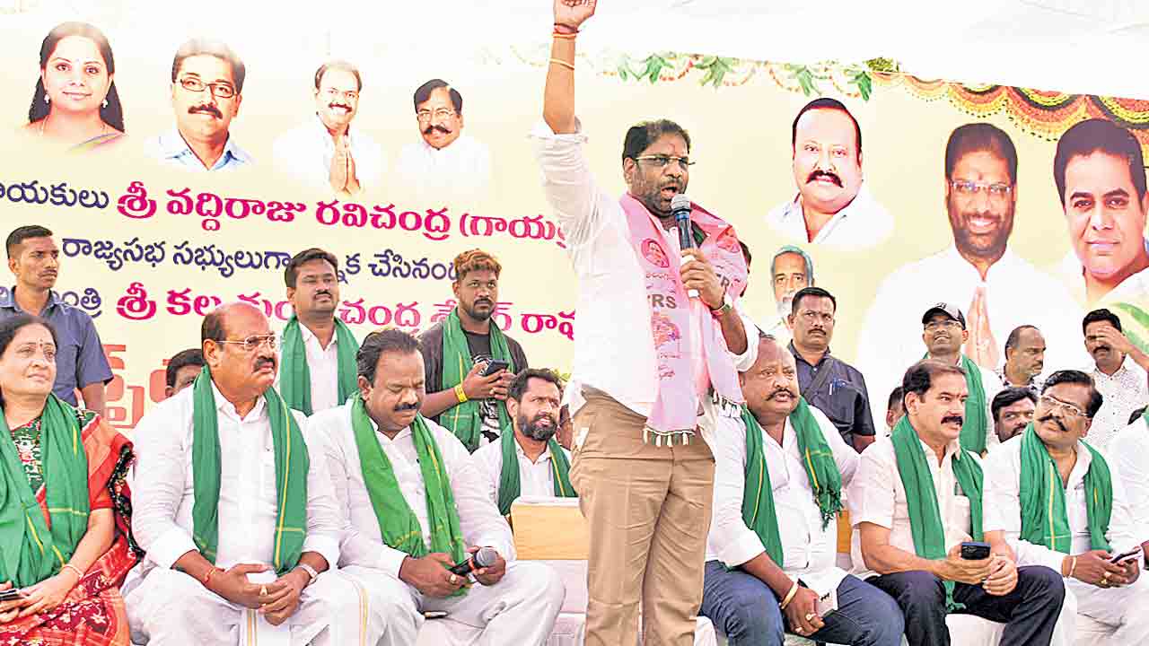 మున్నూరుకాపులు సీఎంకు అండగా నిలవాలి