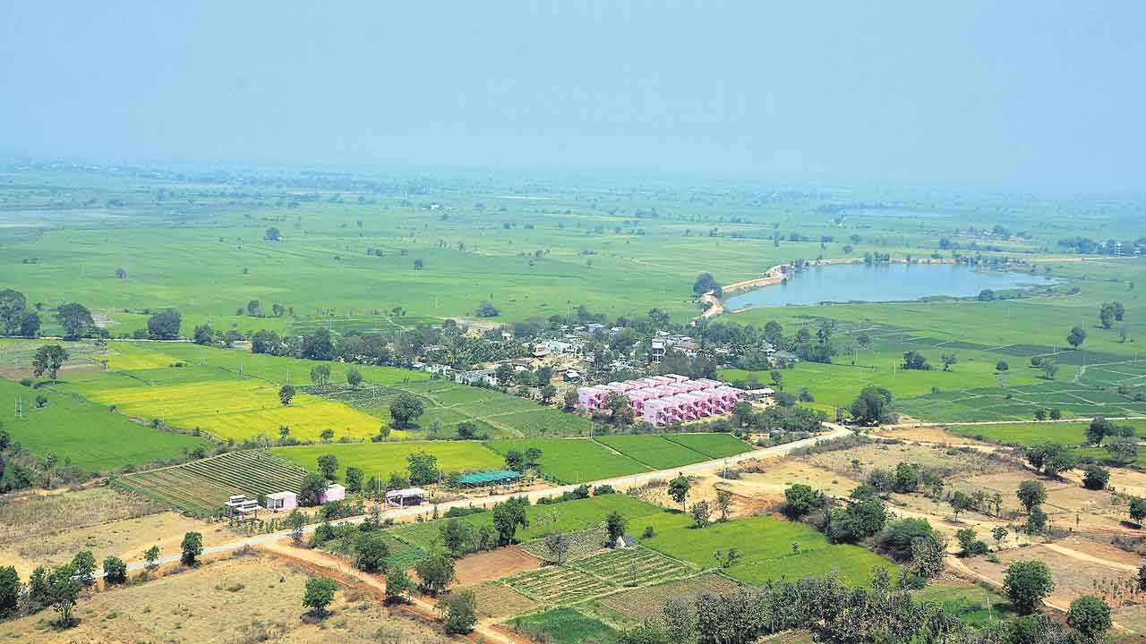 తెలంగాణ వికాస ఉద్యమం.. ఒక ఊరు.. అనేక పథకాలు