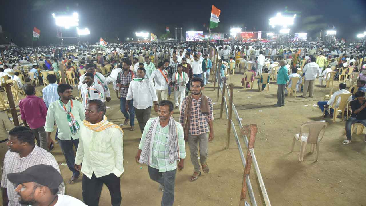 రైతులు లేని ‘సంఘర్షణ’