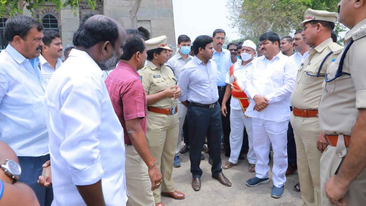 కాకతీయుల ఖ్యాతి ఉట్టిపడేలా..