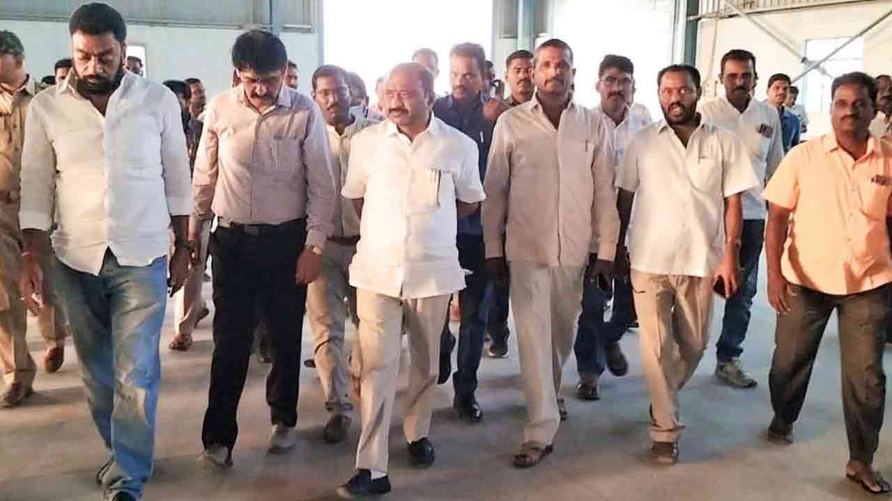 పారిశ్రామిక రంగానికి ప్రభుత్వ ప్రాధాన్యం