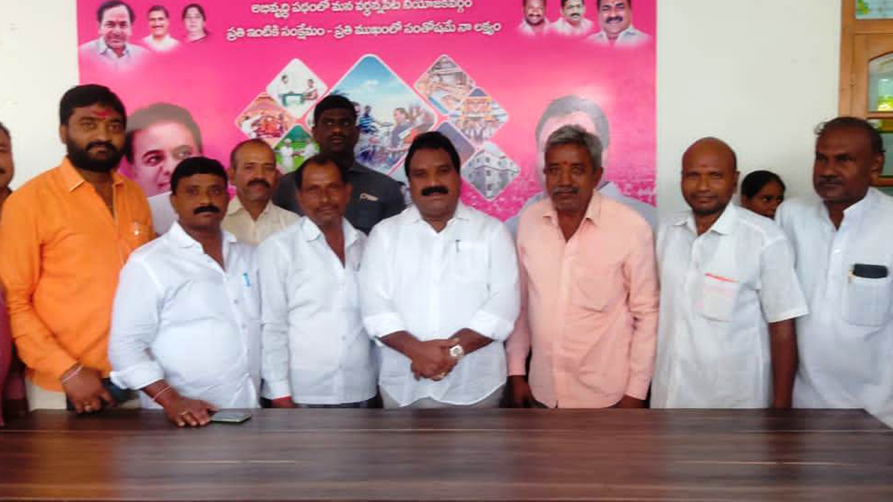 కుల సంఘాల ప్రగతికి చేయూత