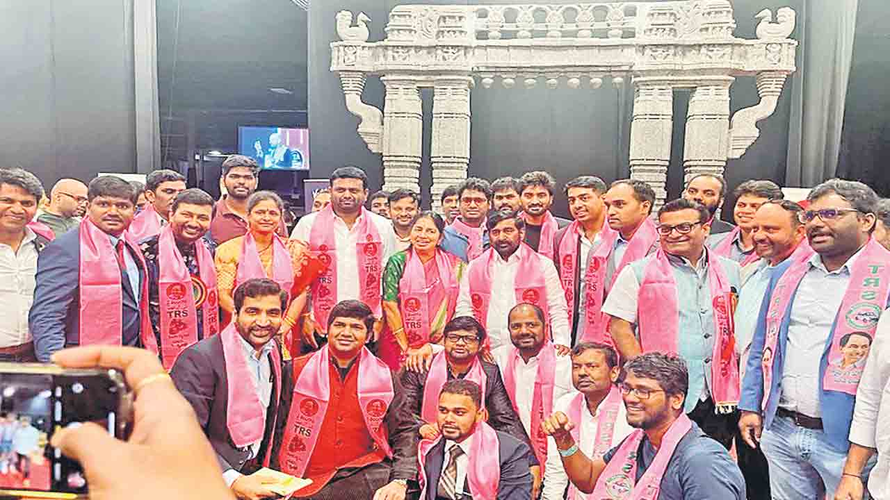 బీజేపీతో దేశానికి ముప్పు