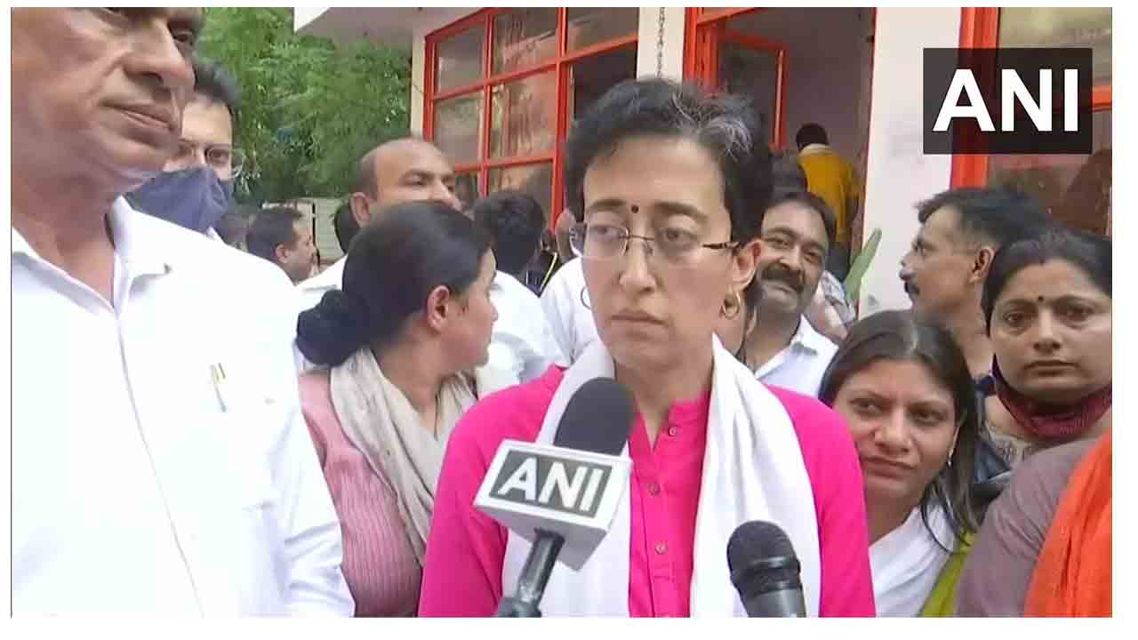 బీజేపీ బుల్డోజర్ రాజకీయాలపై భగ్గుమన్న ఆప్