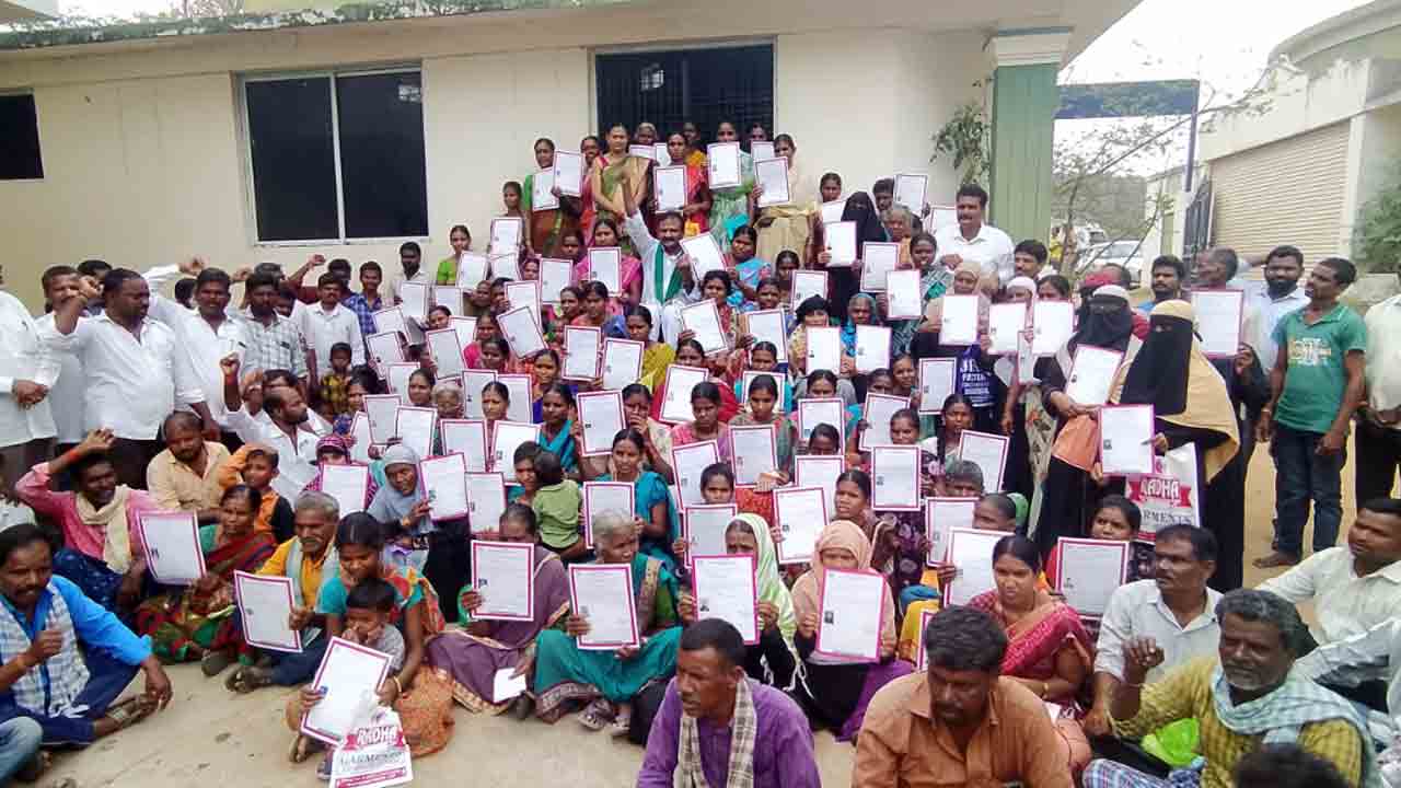 అర్హులందరికీ డబుల్‌ బెడ్రూం ఇండ్లు : ఎమ్మెల్యే వెంకటేశ్వర్‌రెడ్డి