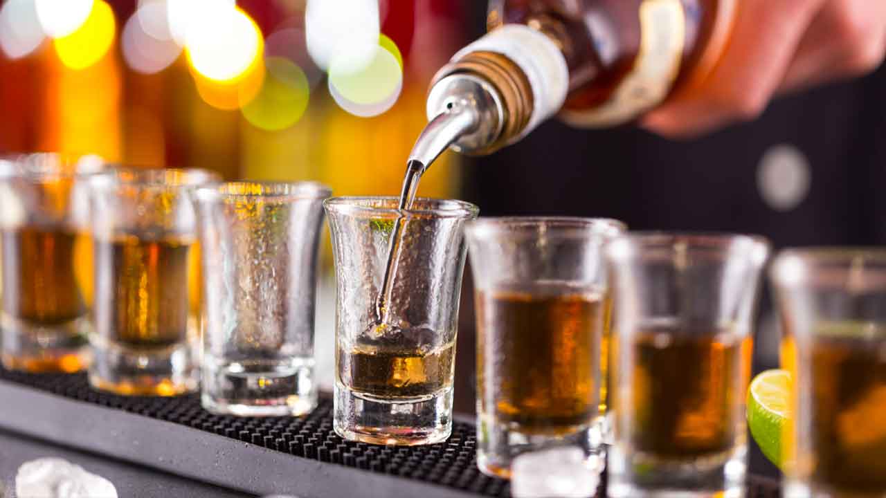 గురుగ్రామ్‌లో 24X7 మద్యం