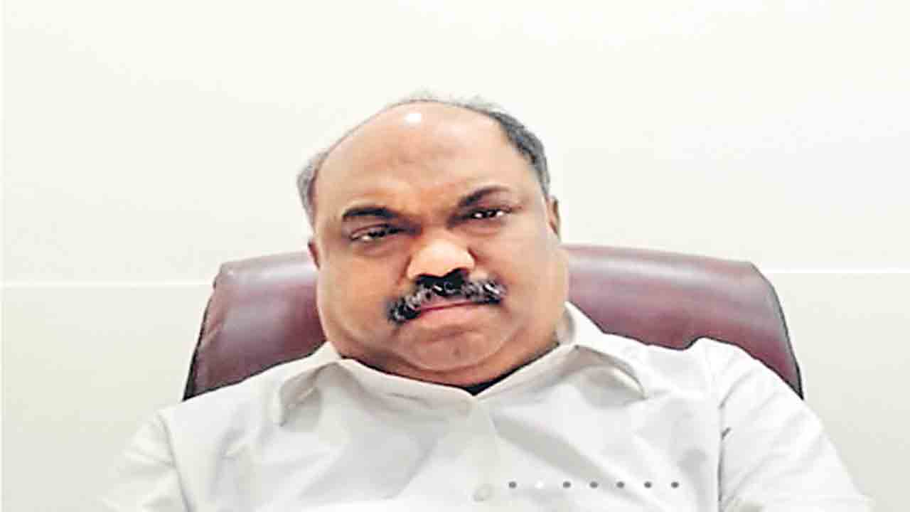 మహారాష్ట్ర మంత్రి పరబ్‌ ఇంట్లో ఈడీ సోదాలు