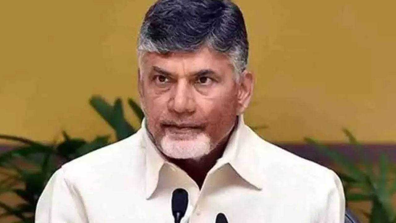 కార్మికుల‌కు మేడే శుభాకాంక్షలు చెబుతూ  చంద్ర‌బాబు ట్వీట్‌