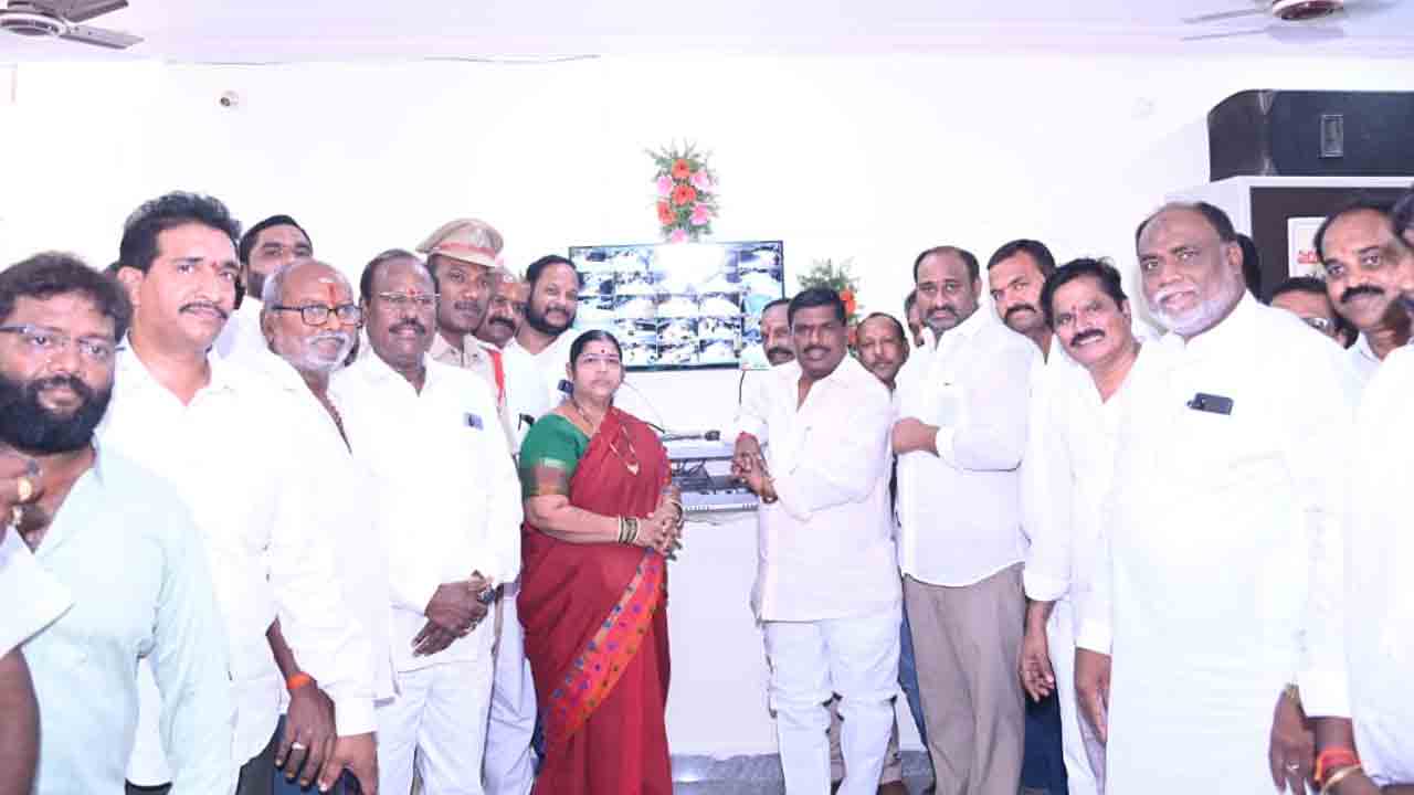 నేరాల నియంత్రణలో సీసీ కెమెరాల పాత్ర కీలకం : ఎమ్మెల్యే మహిపాల్‌రెడ్డి