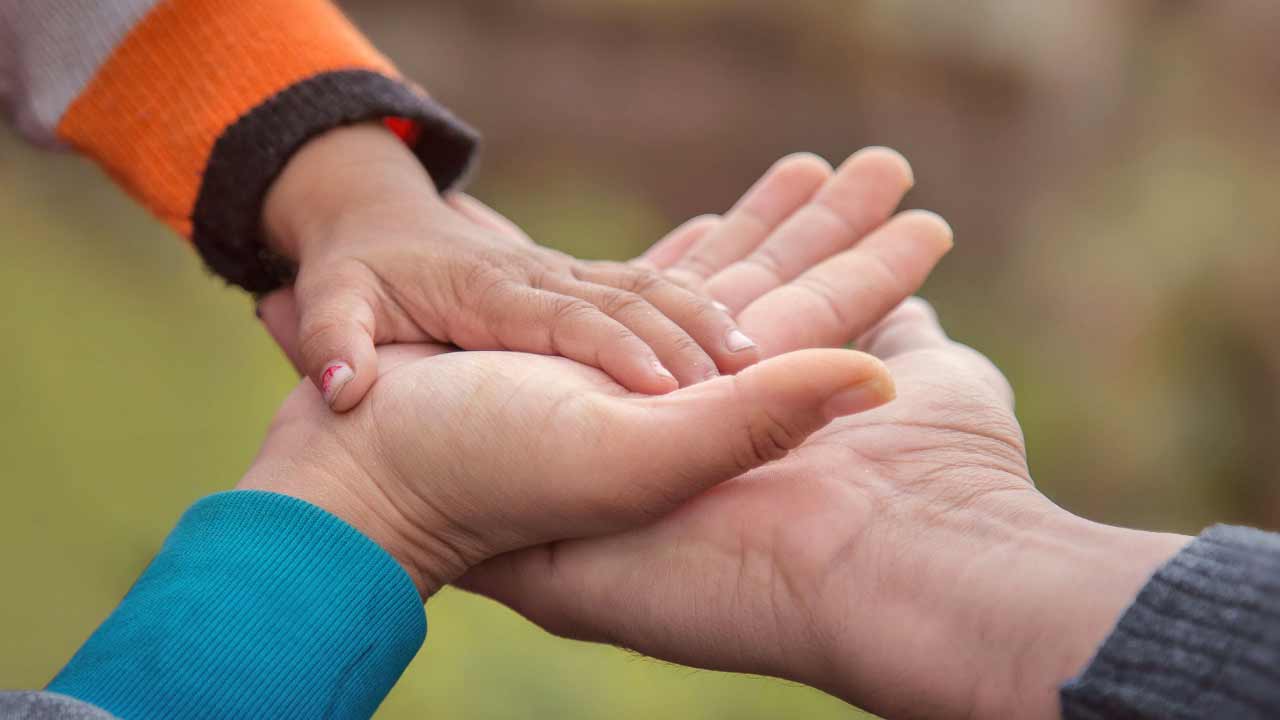 ఆడబిడ్డే కావాలి..దత్తత విషయంలో అమ్మాయికే ప్రాధాన్యం