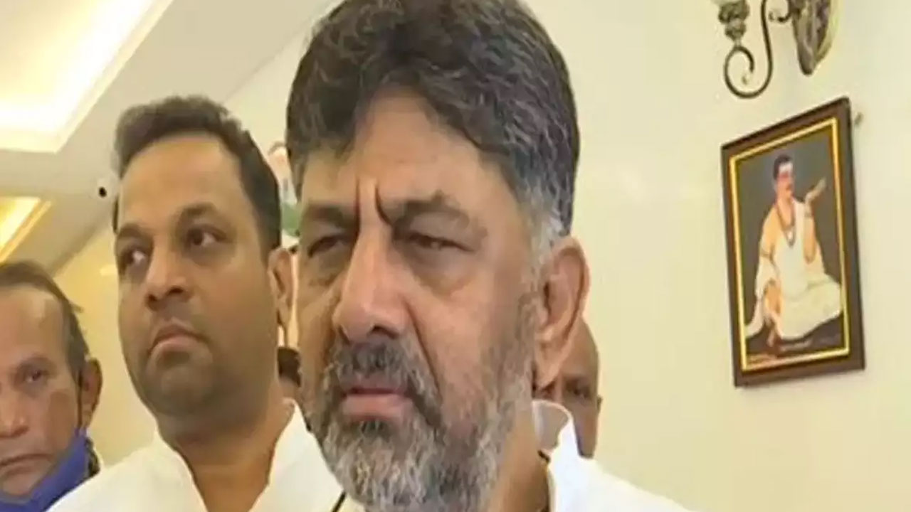 అంతా రాజ‌కీయ ప్రేరేపిత‌మే :  డీకే శివ‌కుమార్ ఫైర్‌