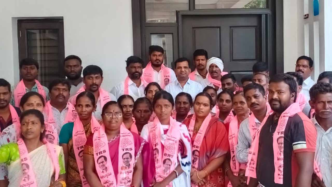 అభివృద్ధికి ఆక‌ర్షితులై టీఆర్ఎస్‌లో భారీగా చేరిక‌లు