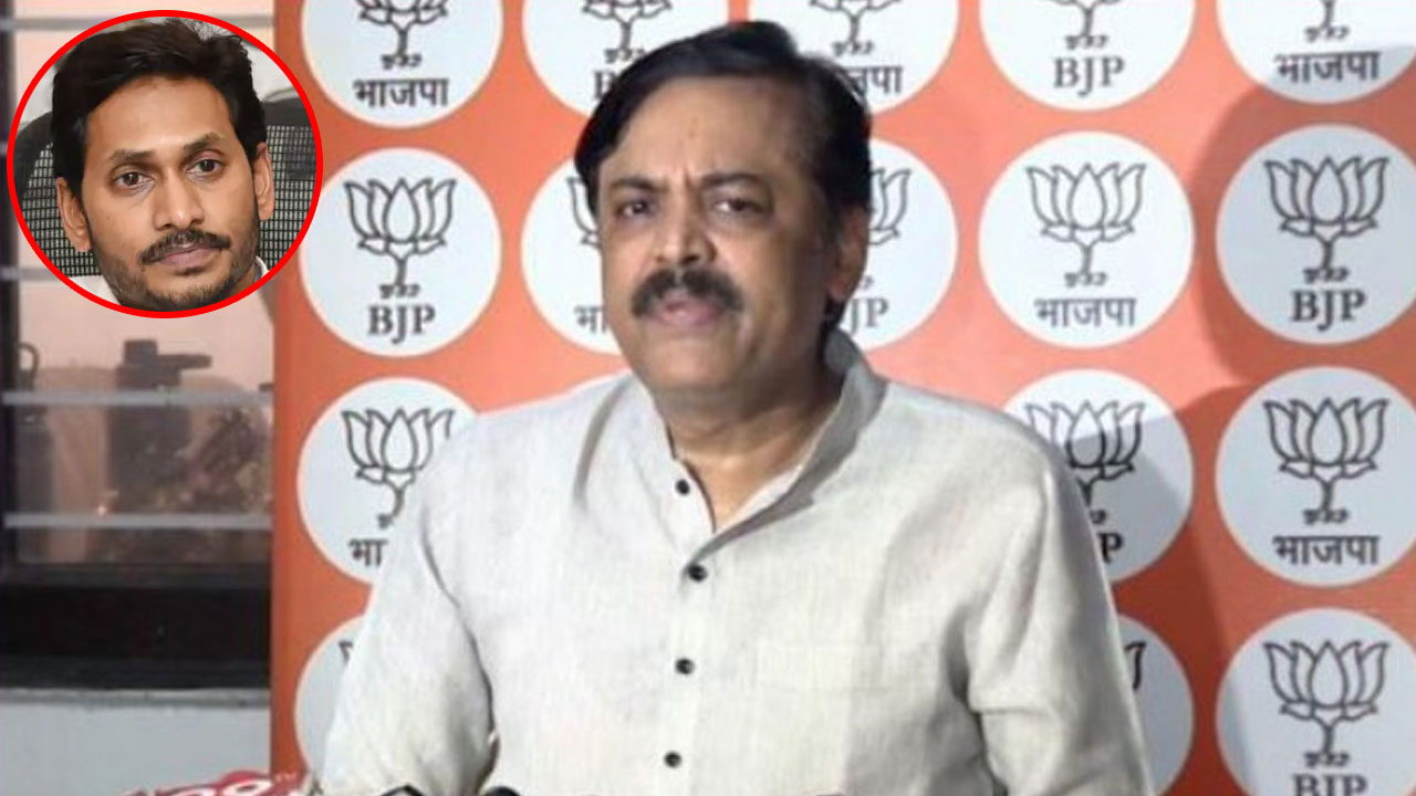 మూడు రాజ‌ధానుల అంశం ఉత్తుత్తిదే :  జీవీఎల్ ఎద్దేవా