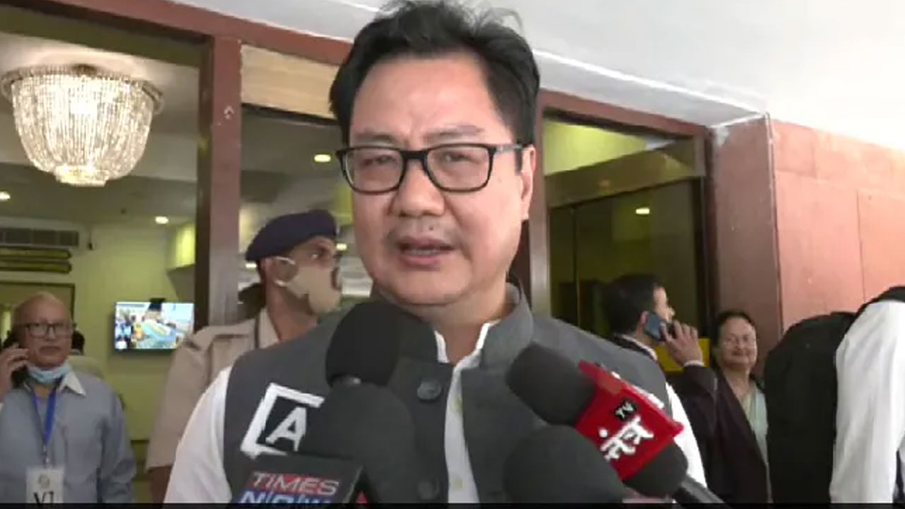 సుప్రీంకోర్టు స్వ‌తంత్ర‌త‌ను గౌర‌విస్తాం.. కానీ.. ల‌క్ష్మ‌ణ రేఖ ఉంటుంది :  కిర‌ణ్ రిజిజు