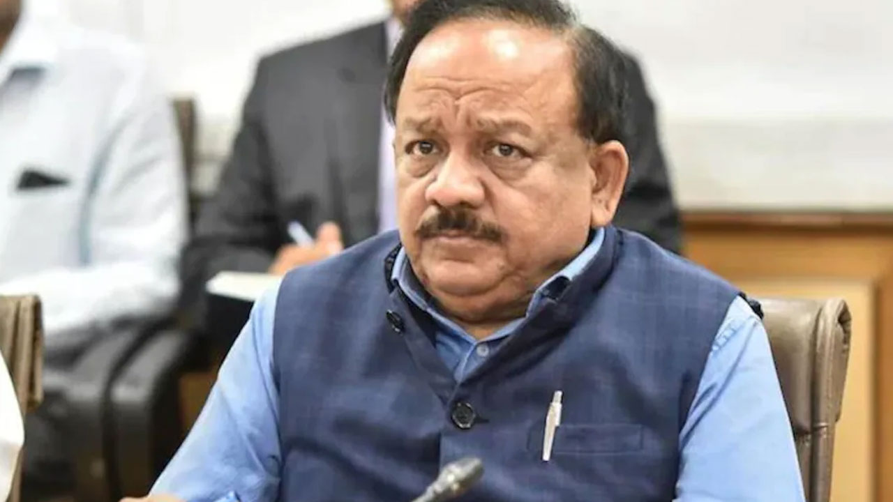 క‌నీసం సీటు కూడా కేటాయించ‌రా?  అవ‌మానంతో వెళ్లిపోయిన కేంద్ర మాజీ మంత్రి హ‌ర్ష‌వ‌ర్ధ‌న్‌