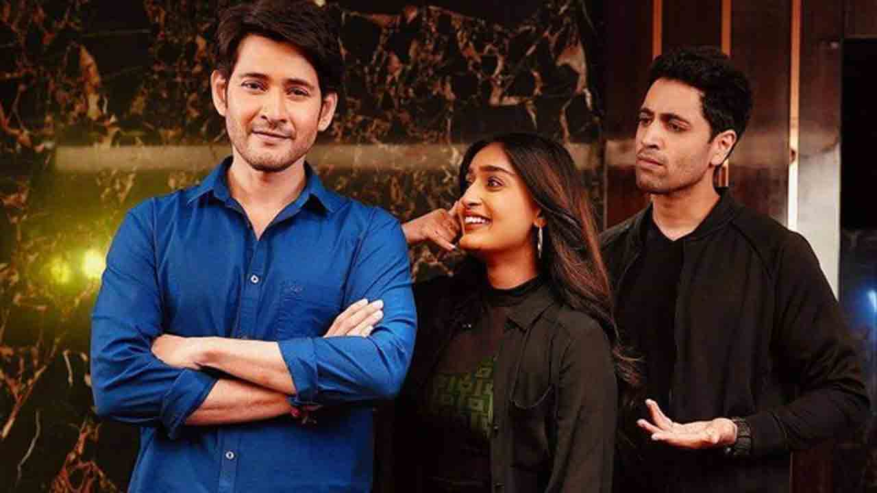 Major Movie | ‘మేజ‌ర్’ టిక్కెట్ల కోసం క్యూలో నిల్చున్న మ‌హేష్‌బాబు.. వైర‌ల్ అవుతున్న వీడియో!