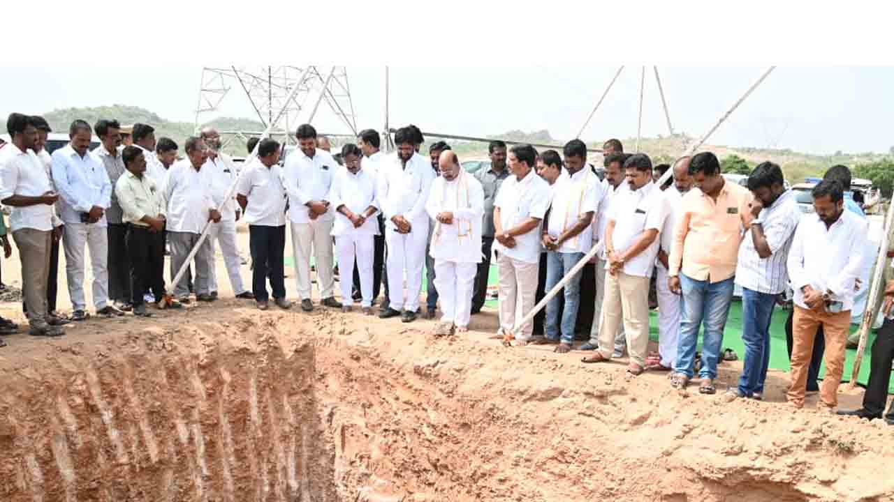 ఆధునిక హంగులతో  గోదాముల నిర్మాణం : ఎమ్మెల్యే మంచిరెడ్డి