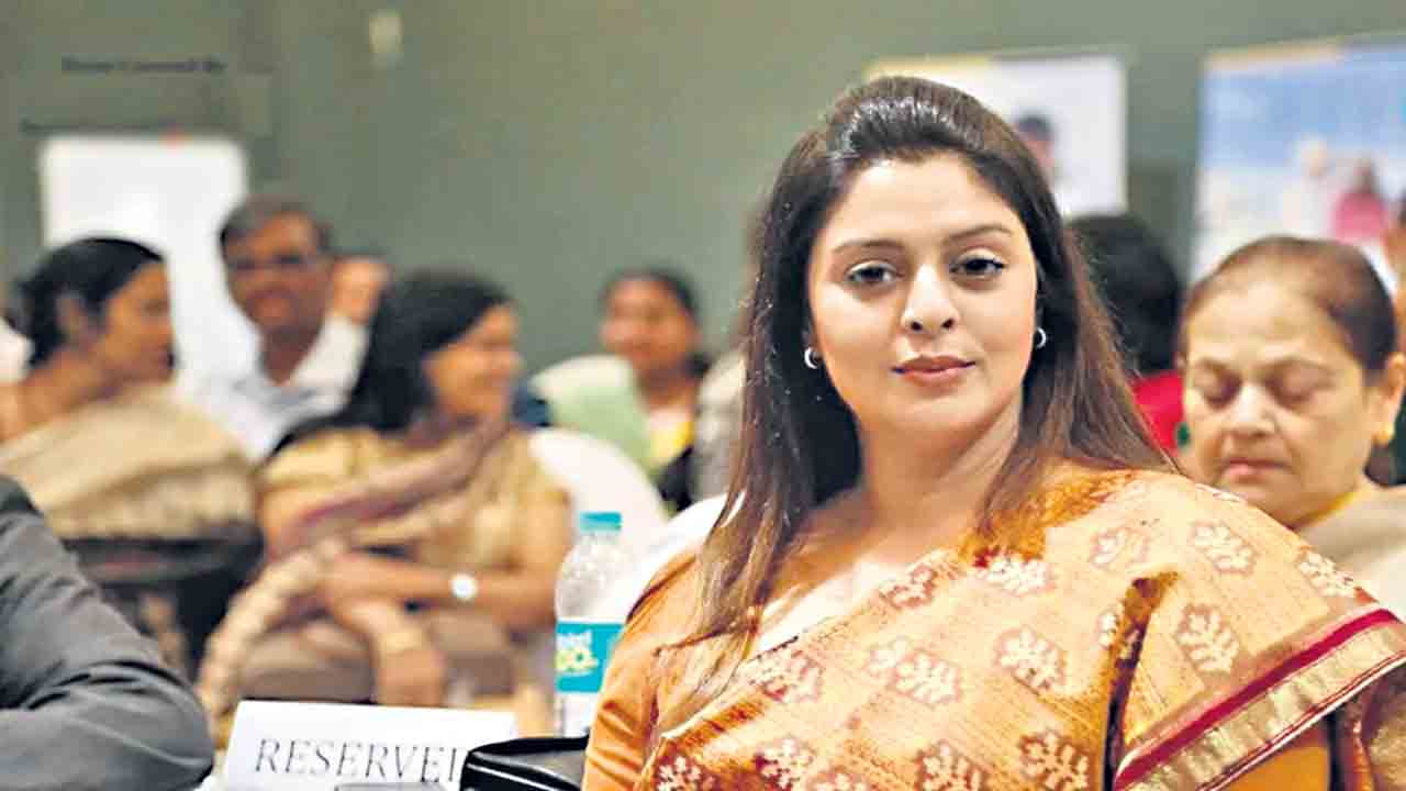 బూడిదైన 18 ఏండ్ల కష్టం