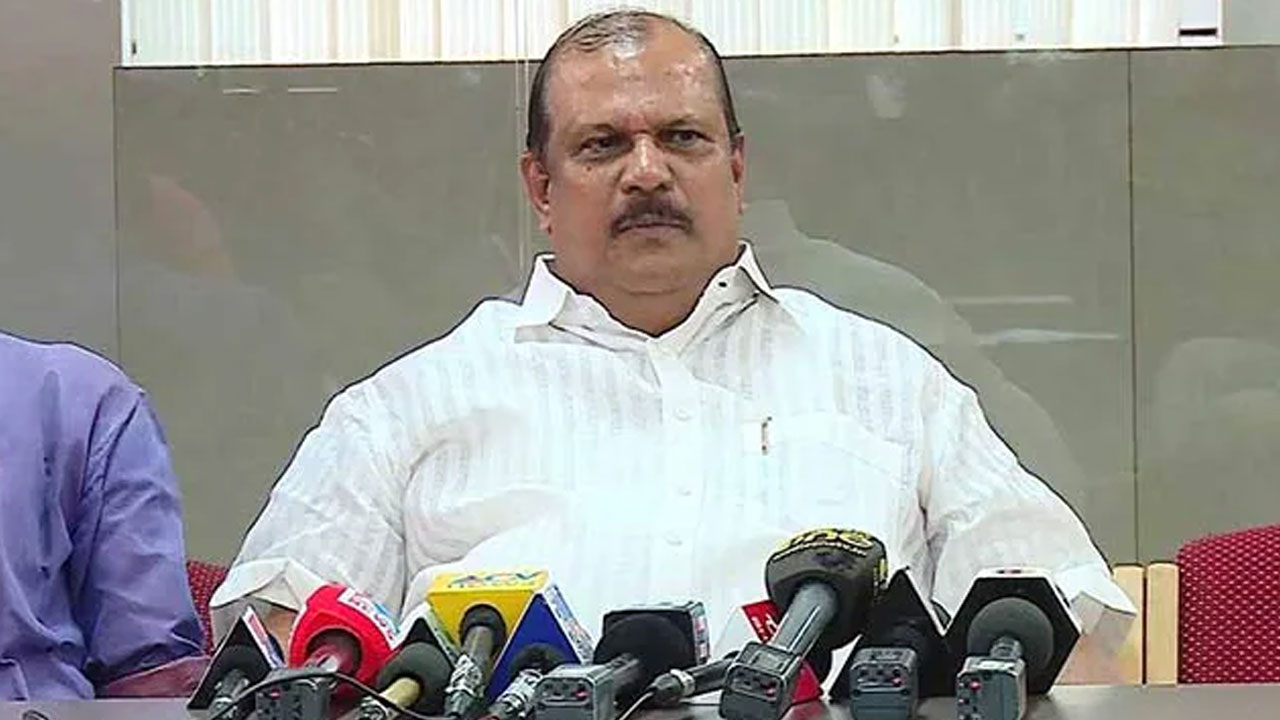 ముస్లింల‌పై పీసీ జార్జ్ వివాదాస్ప‌ద వ్యాఖ్య‌లు.. క‌స్ట‌డీలోకి తీసుకున్న  పోలీసులు